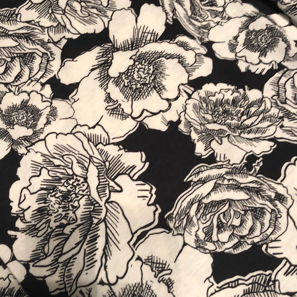 NWT LuLaRoe Irma, XS - Picture 4 of 6